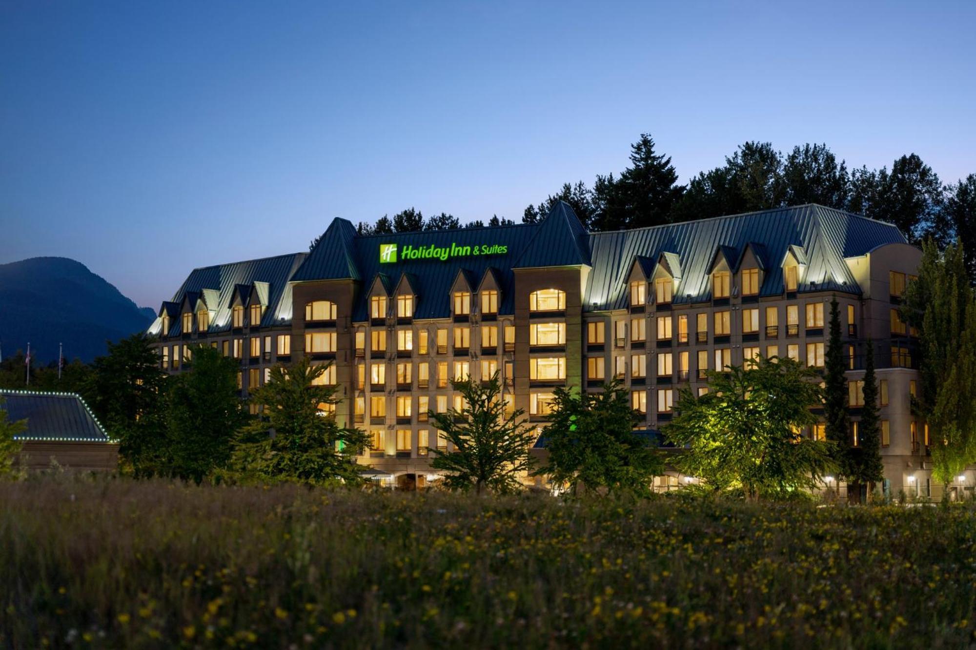 Holiday Inn & Suites North Vancouver, An Ihg Hotel Exterior photo